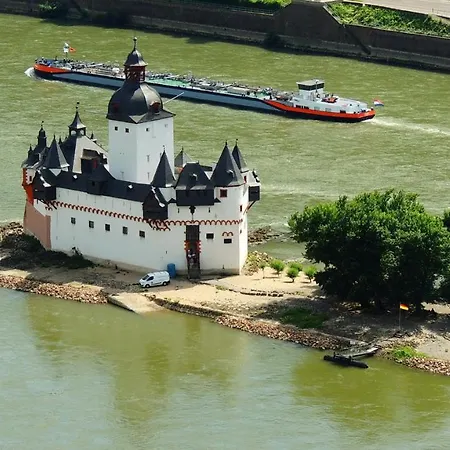 Sabine - Guenstig Gelegen Im Rheingau Zwischen Ruedesheim Am Rhein Und Der Loreley * Wollmerschied
